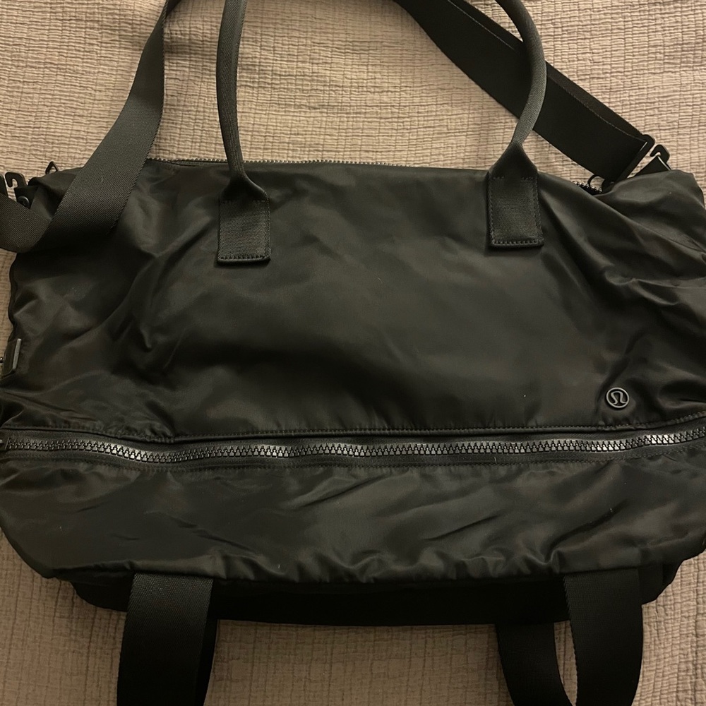 Lululemon duffle gym bag
